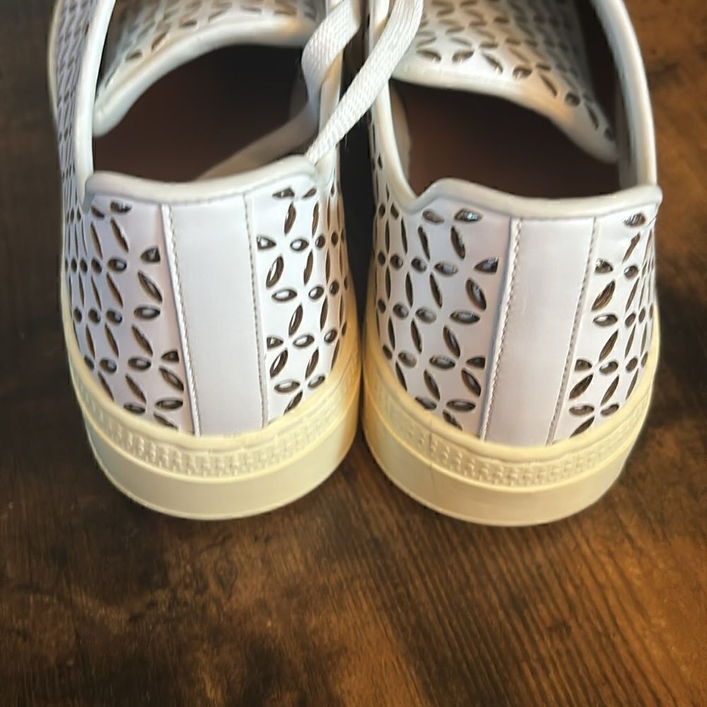 ALAÏA
White laser-cut leather sneaker size 35 / excellent - Picture 11 of 13